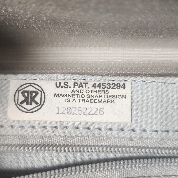 Fossil Gray / Silver Small Bag 10 x 5.5 x 1 - Picture 6 of 10